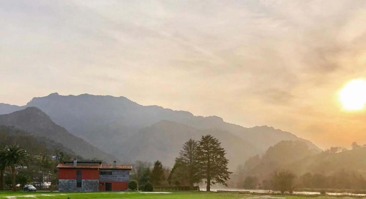 La Casa De La Ria Villa Collera Dış mekan fotoğraf